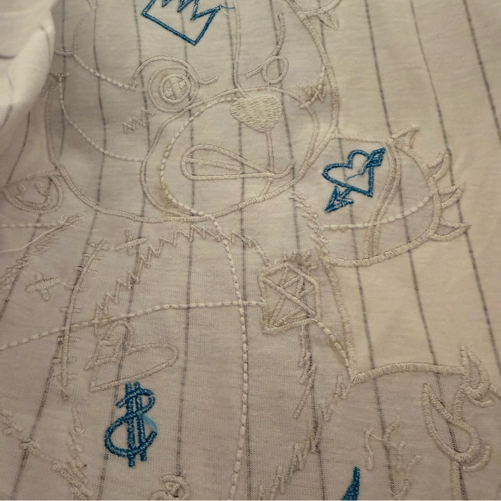 Screenshot Pinstripe Baseball Fashion T-shirt With Bear Appliqué & Embroidery XL - Picture 9 of 9